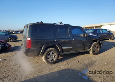 2010 Jeep Commander Sport z USA, uszkodzony, nr VIN 1J4RH4GK8AC103191